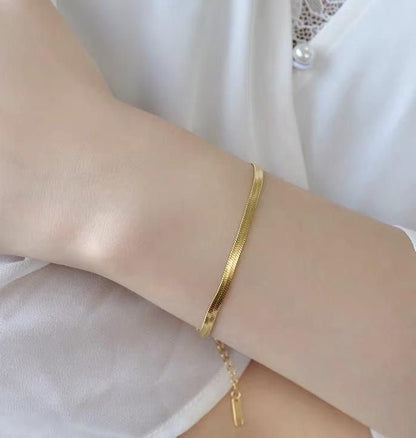 Gold Snack Chain Bracelet