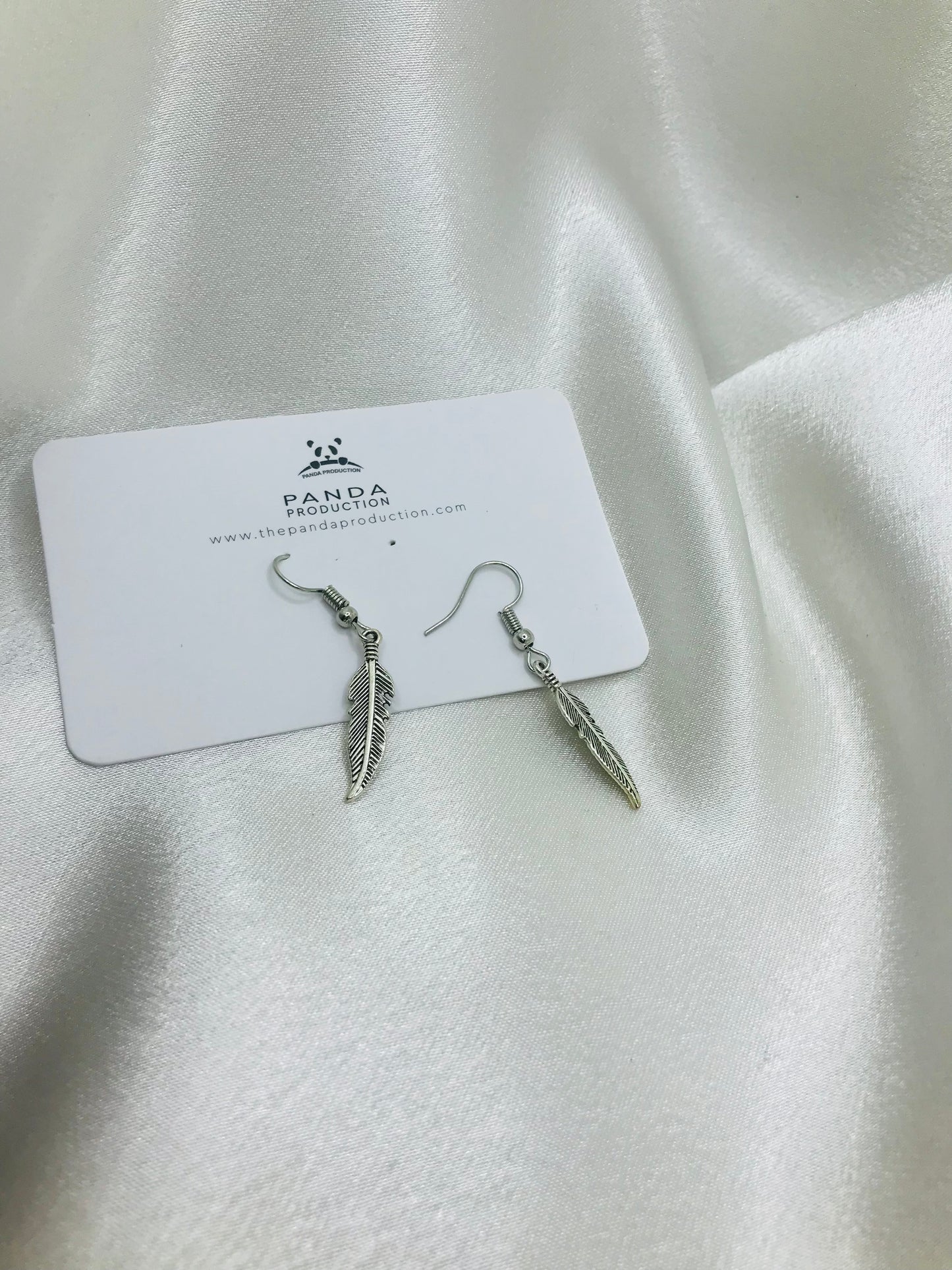 Mini Leaf Earring